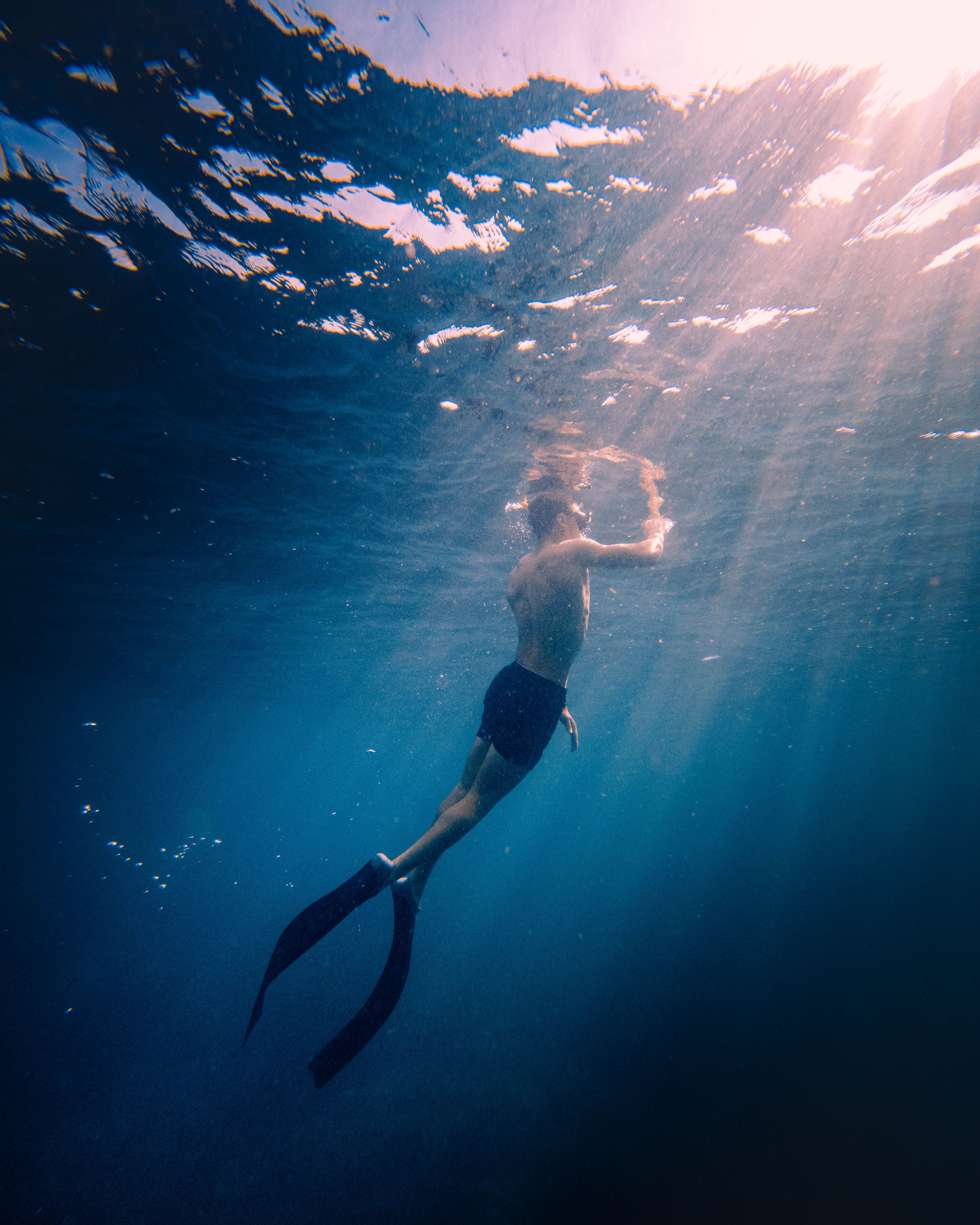Light filtering through clear ocean water